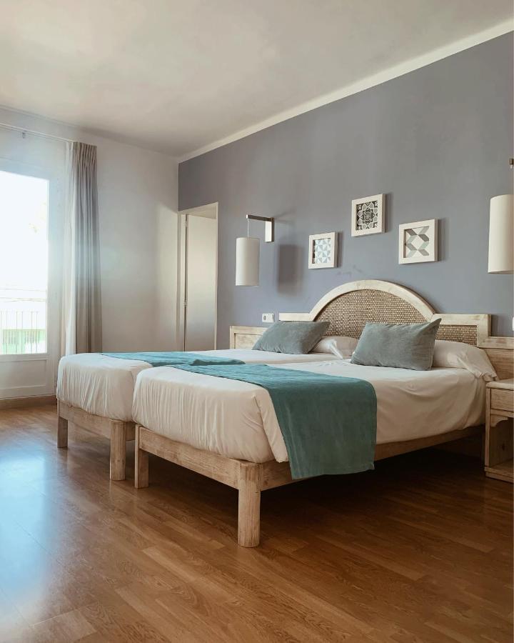 Hostal Hpc Porto Colom ภายนอก รูปภาพ