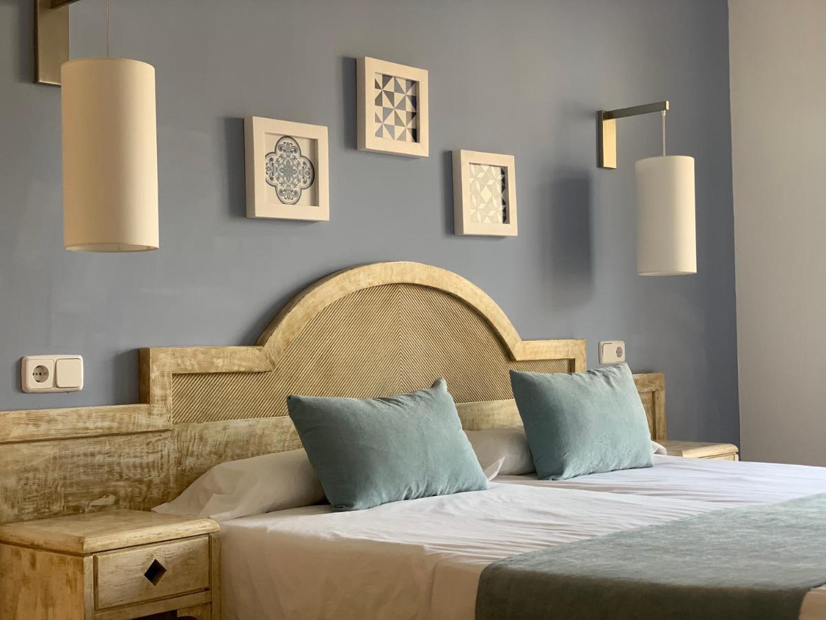 Hostal Hpc Porto Colom ภายนอก รูปภาพ