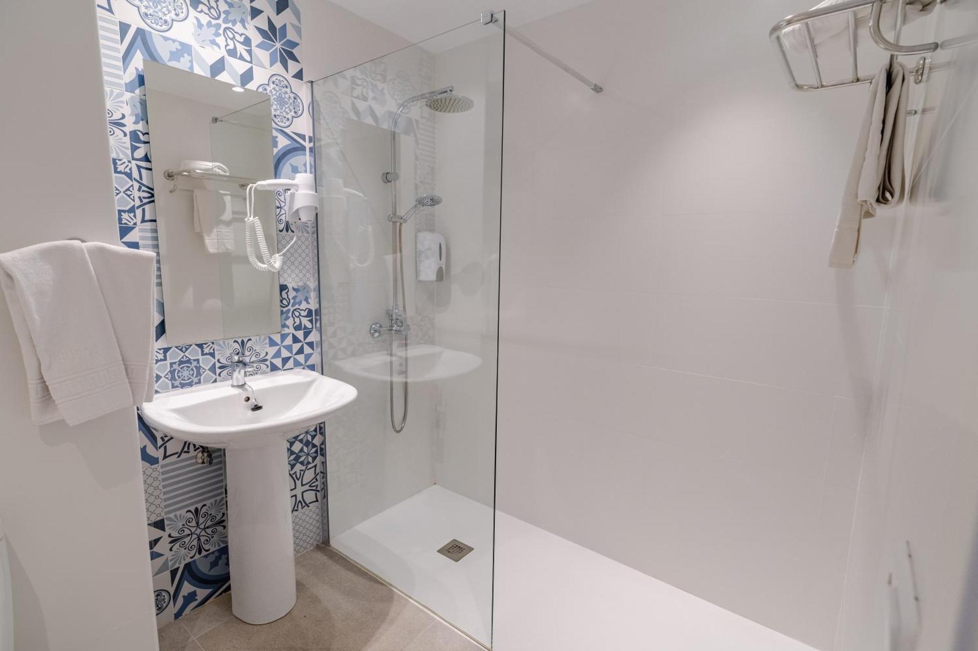 Hostal Hpc Porto Colom ภายนอก รูปภาพ