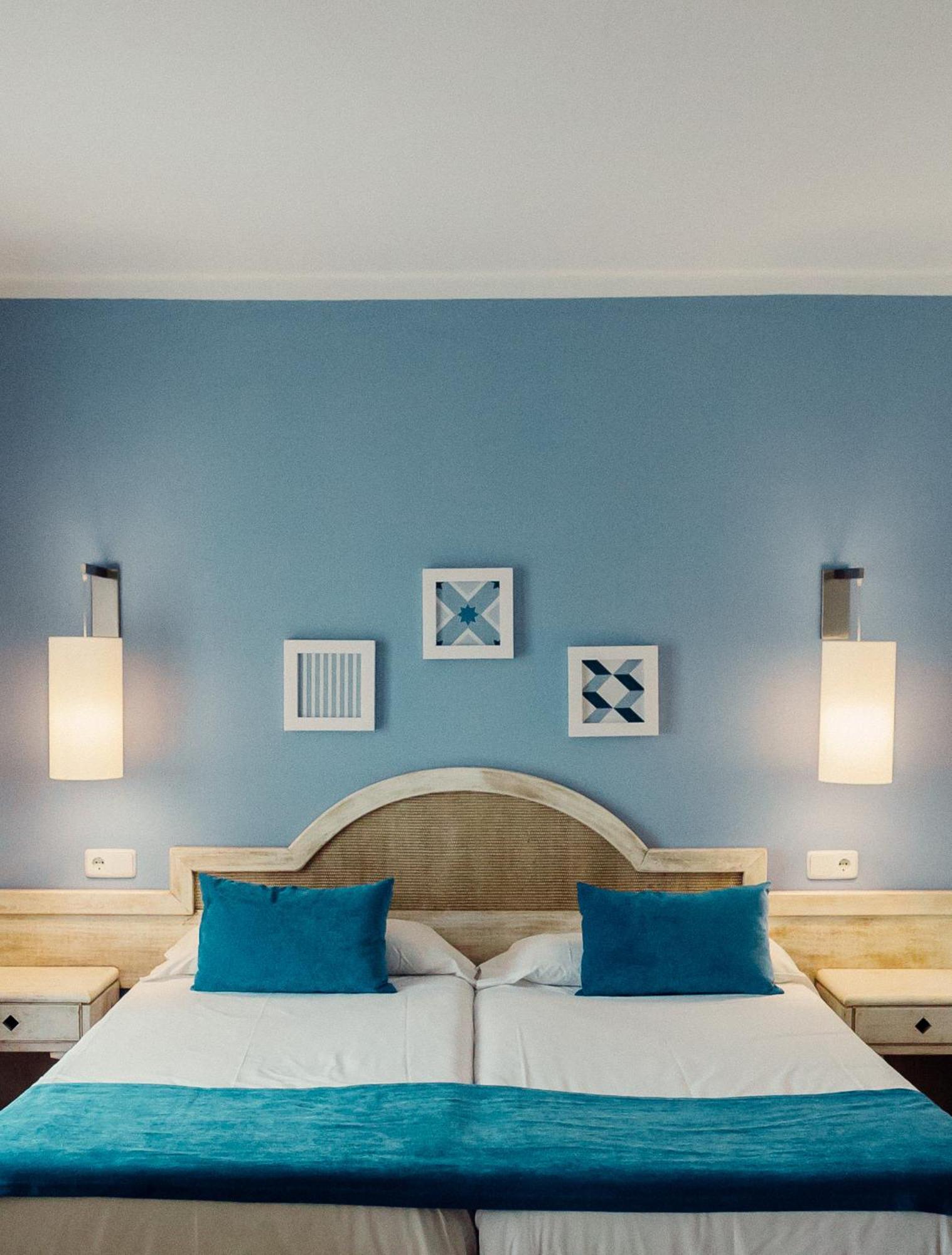 Hostal Hpc Porto Colom ภายนอก รูปภาพ