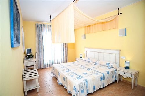 Hostal Hpc Porto Colom ภายนอก รูปภาพ